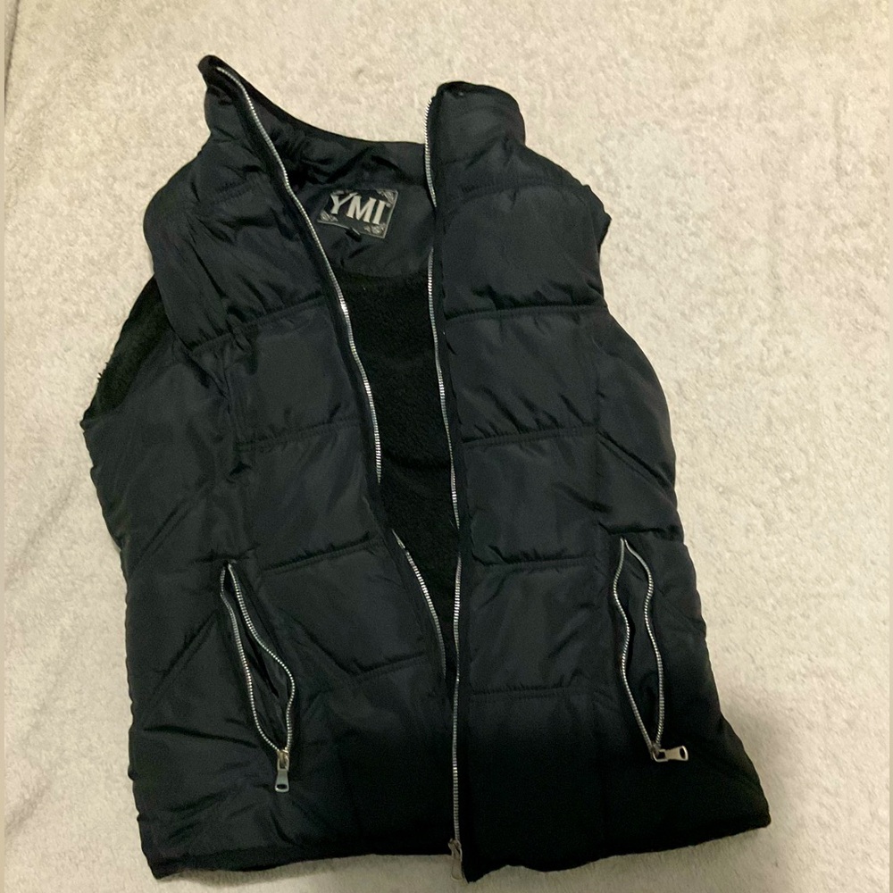 YMI, Sleeveless Puffer-Vest Size XL